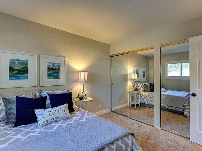 Building Photo - "Spacious 3-Bedroom Retreat with 2 Full Baths in Charming Pleasanton!"