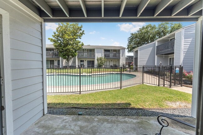 Building Photo - 13151 Walden Rd