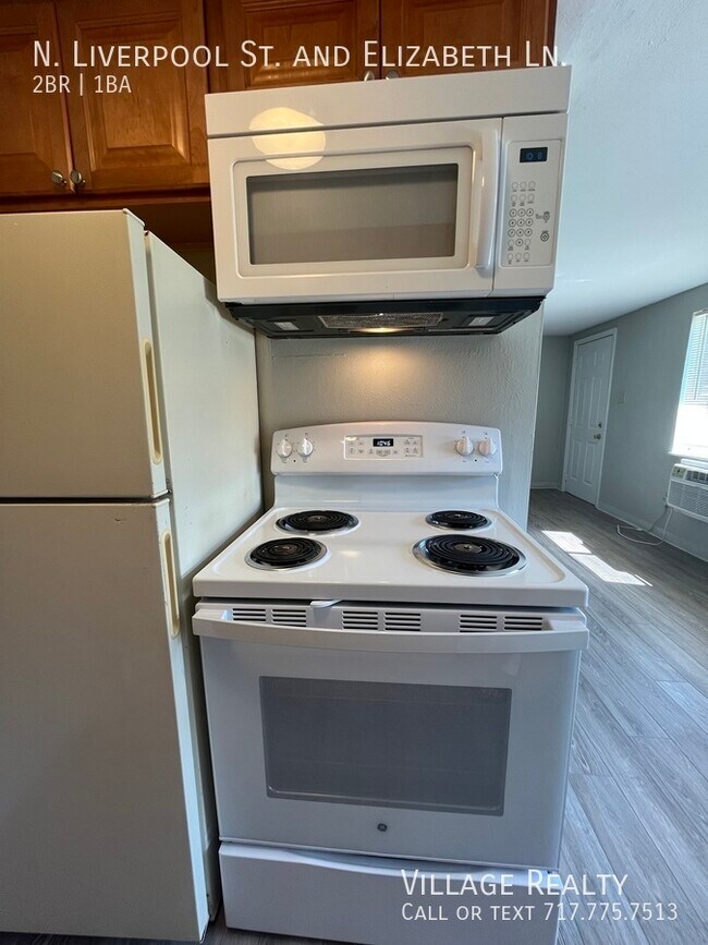 Building Photo - 65 N Liverpool St