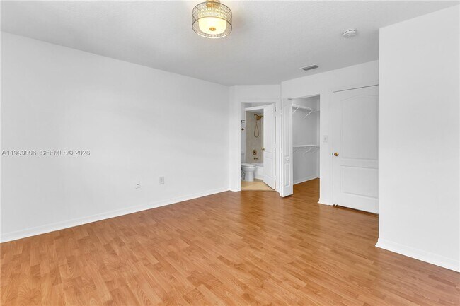 Building Photo - 15750 SW 92nd Ave