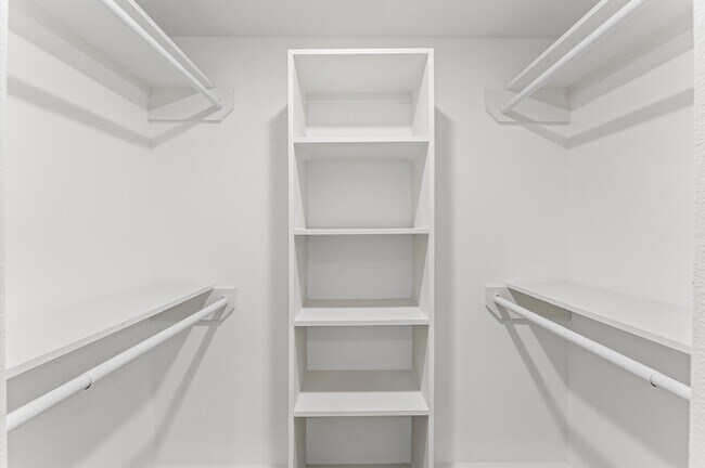 Building Photo - 10607 Overbrook Ln