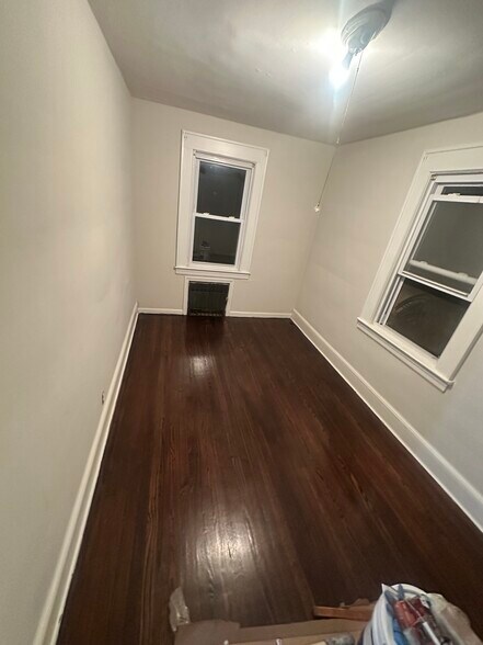 Bedroom - 30 Orange Ave