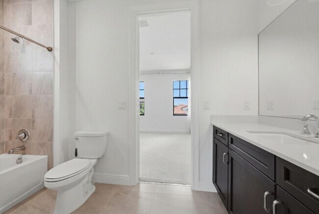 Building Photo - 11760 Bayview Cir