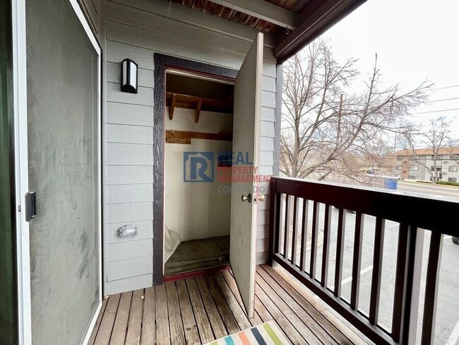 Building Photo - 10785 W 63rd Pl