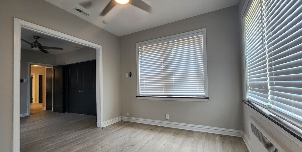 Building Photo - 6226 Nottingham Ave