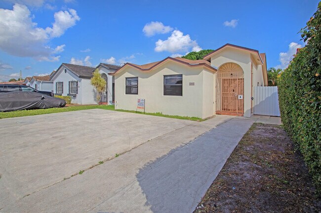 Building Photo - 391 NW 58th Ave