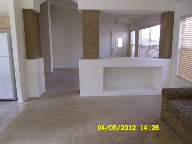 Building Photo - 3 Bed 2 Bath in Most Desired Ahwatukee