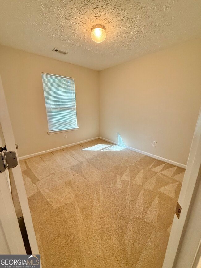 Building Photo - 6327 Ellenwood Dr