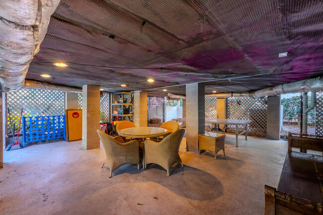 Building Photo - 7 Periwinkle Ln