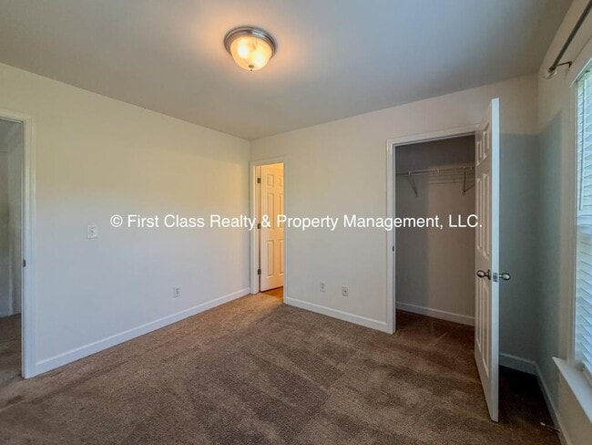 Building Photo - 710 Tavern Ct