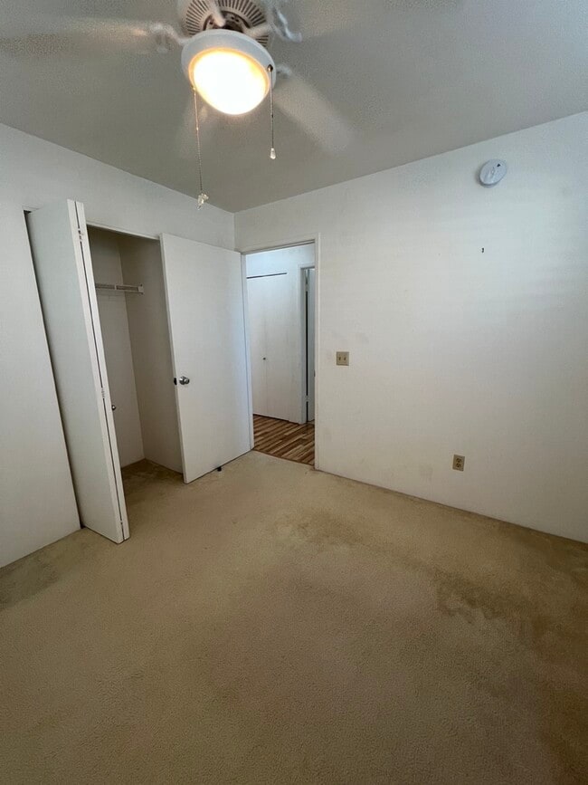 Building Photo - 10 Piwai Ln