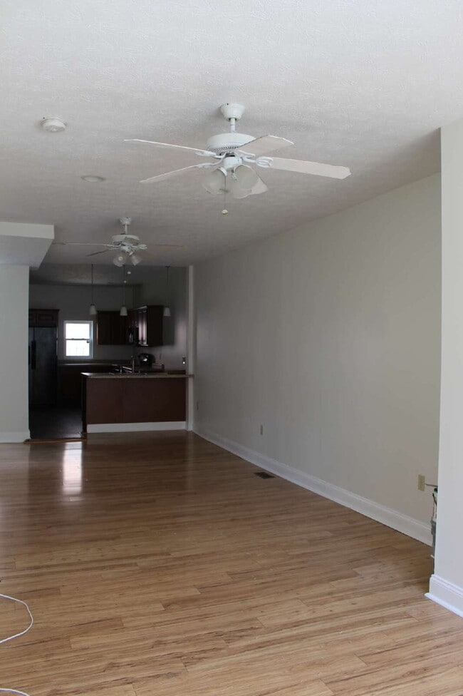 Primary Photo - 1505 Sedgwick St