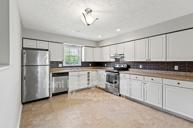 Building Photo - 1200 Tishoff Dr