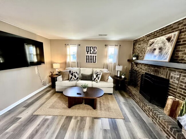 Building Photo - 9695 Whippoorwill Ln