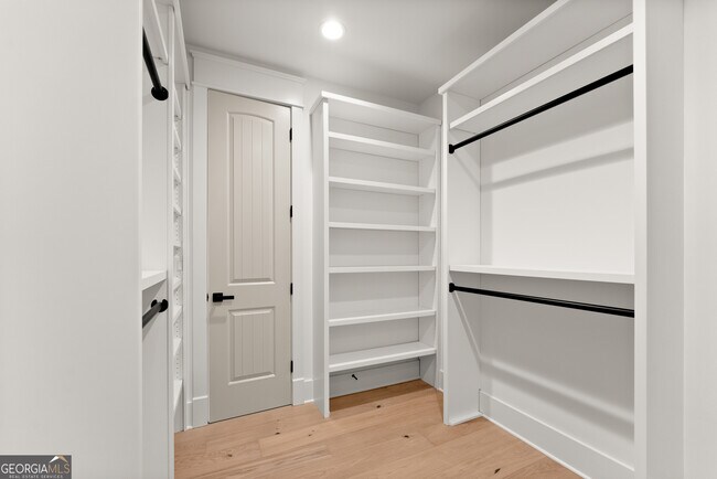 Building Photo - 3255 Tanners Mill Rd