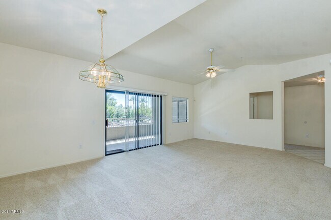 Building Photo - 15225 N 100th St