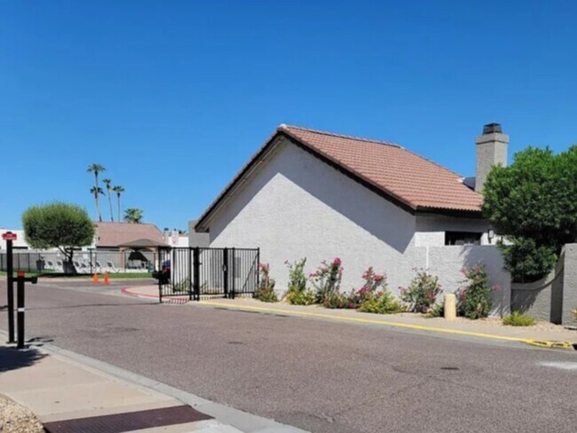 Building Photo - Clean remodeled home2