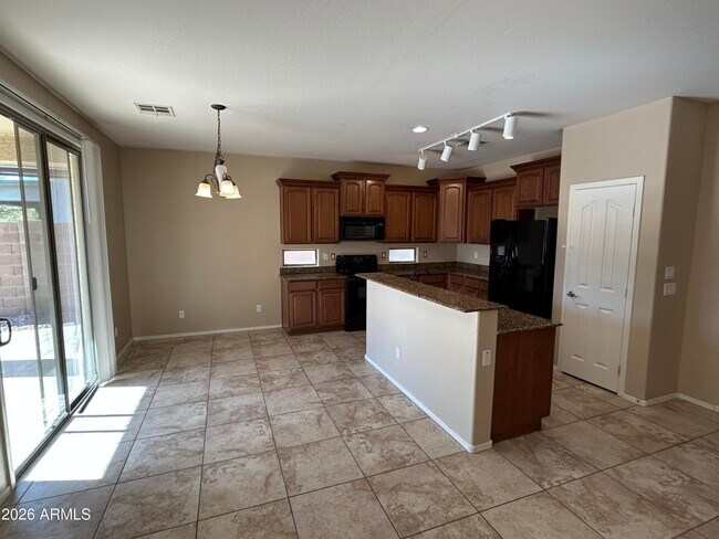 Building Photo - 14551 W Laurel Ln