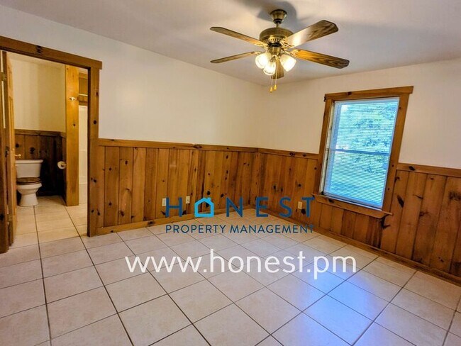 Building Photo - 22 Pleasant Hill Dr