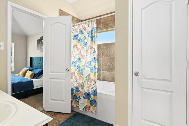 Building Photo - 7006 Whitlow Wonder Ln