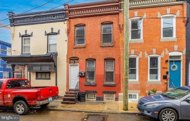 Building Photo - 1402 N Newkirk St