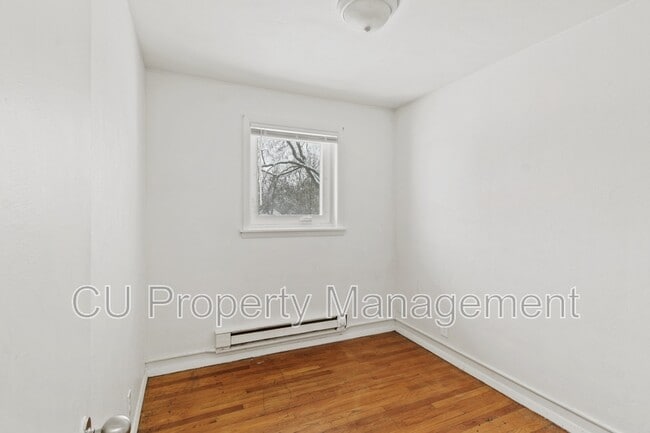 Building Photo - 202 S Lynn St