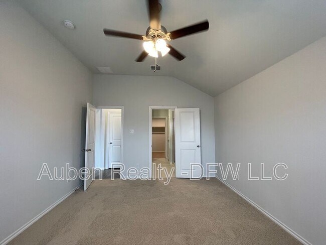 Building Photo - 5752 Brookville Dr