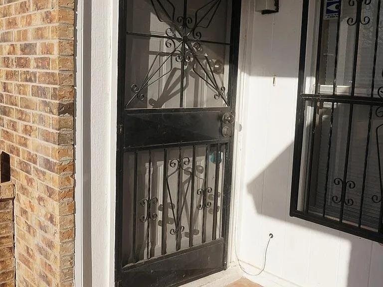 Building Photo - 6060 Bridalveil Dr