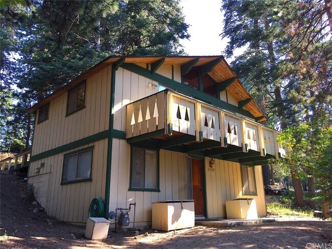 Building Photo - 31587 Circle View Dr