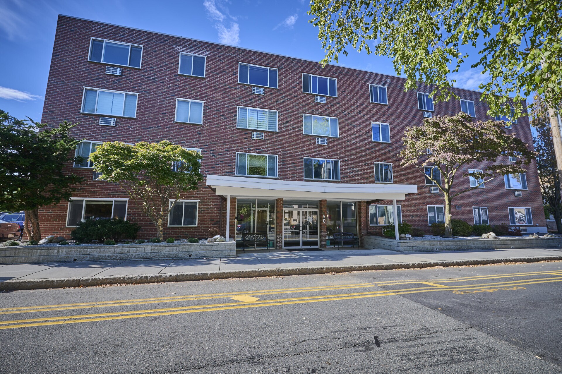 Building Photo - 50 Green St