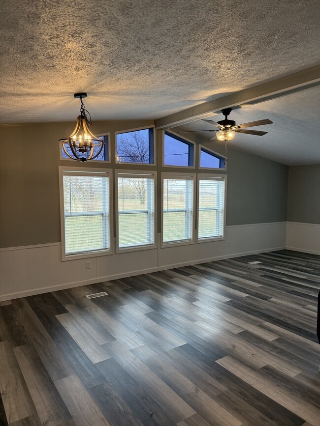 Building Photo - 279 W 350 S