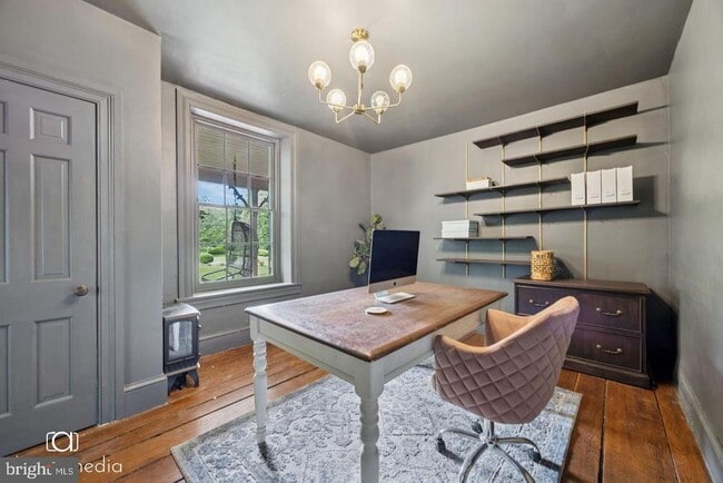 Building Photo - 547 Concord Rd