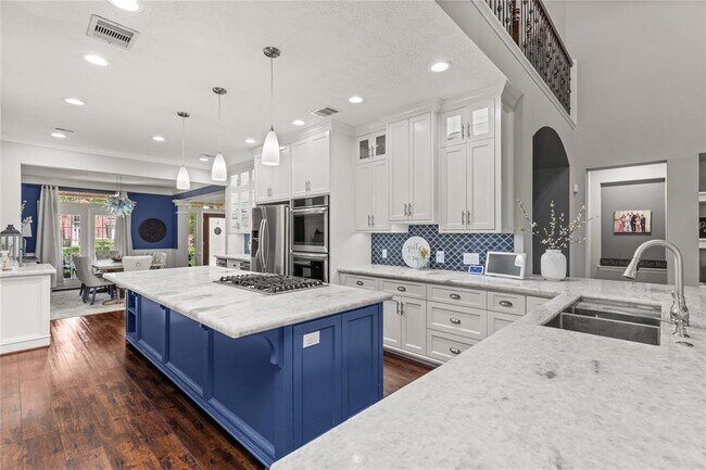 Building Photo - 6422 Gladehill Dr