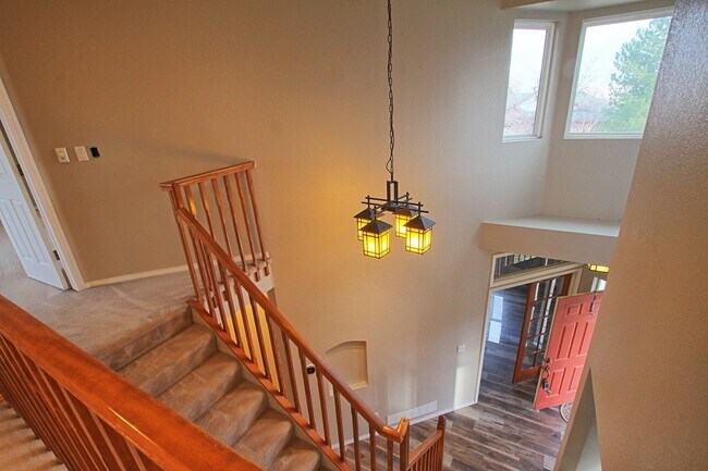 Building Photo - 1319 Iris Cir