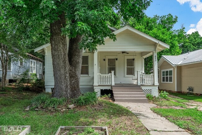 Building Photo - 840 Fairview St
