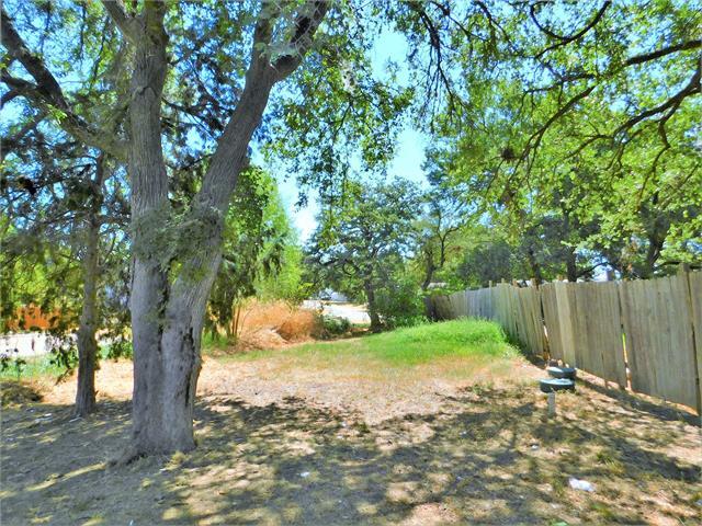 Building Photo - 5992 Robinwood Ln