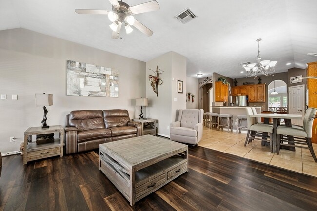 Building Photo - 16334 Pinon Vista Dr