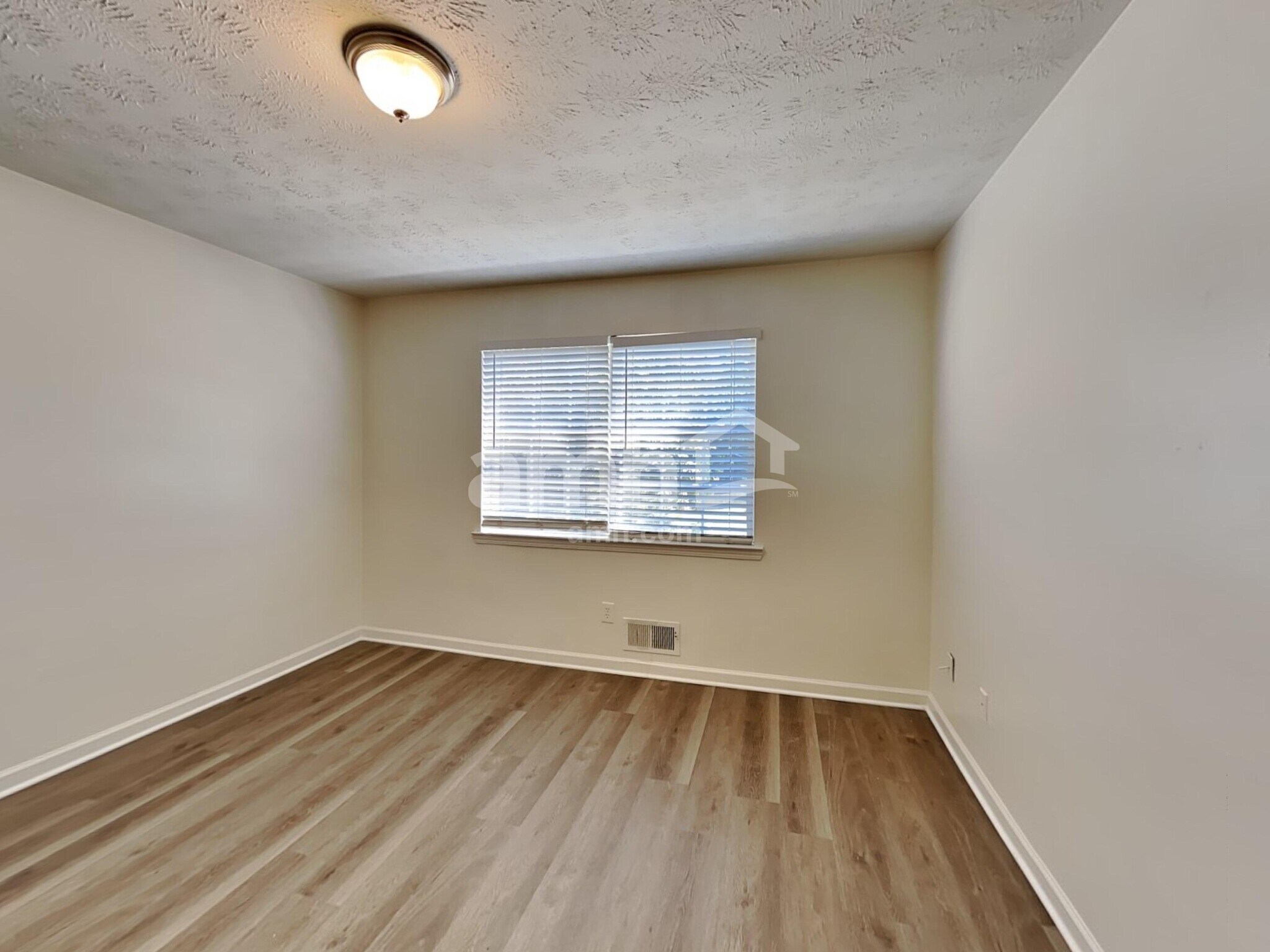 Building Photo - 137 Solomon Dr