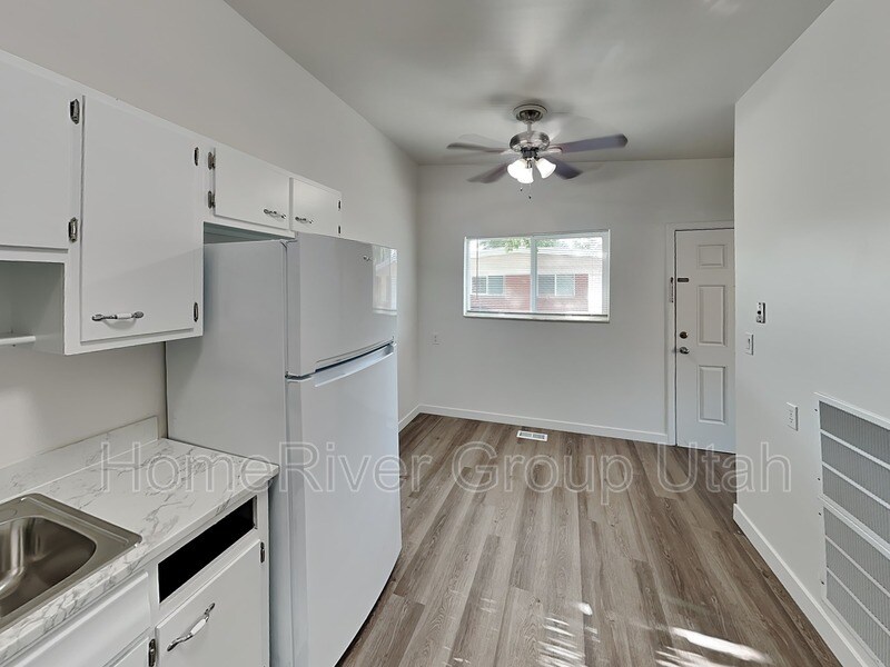 Building Photo - 1599 3970 S