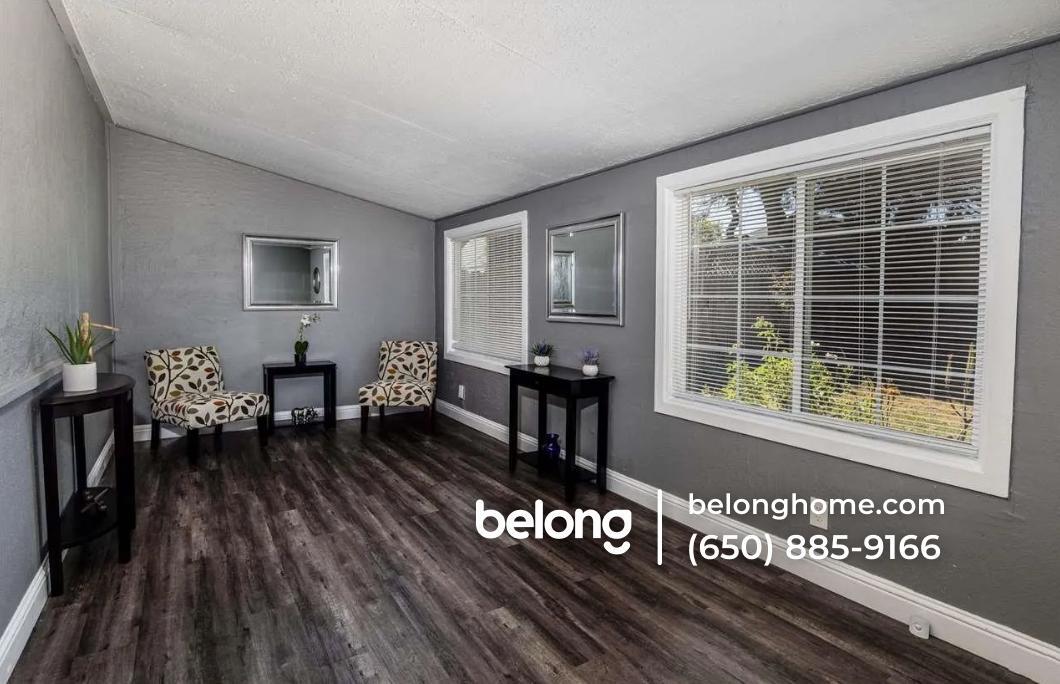 Building Photo - 2118 Visalia Ave