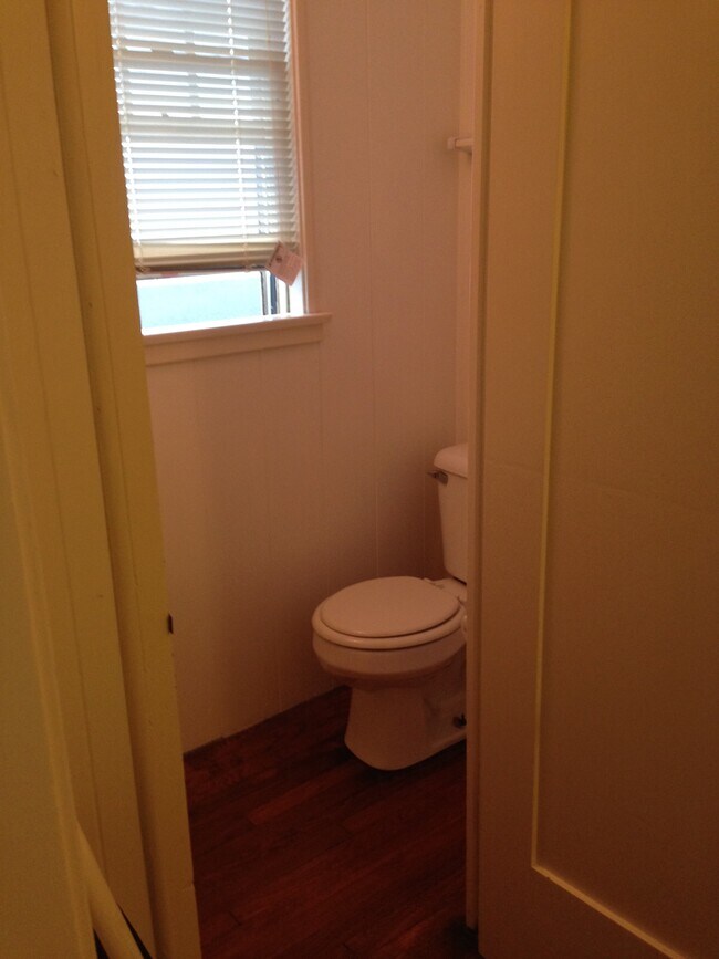 half bath - 420 2nd St
