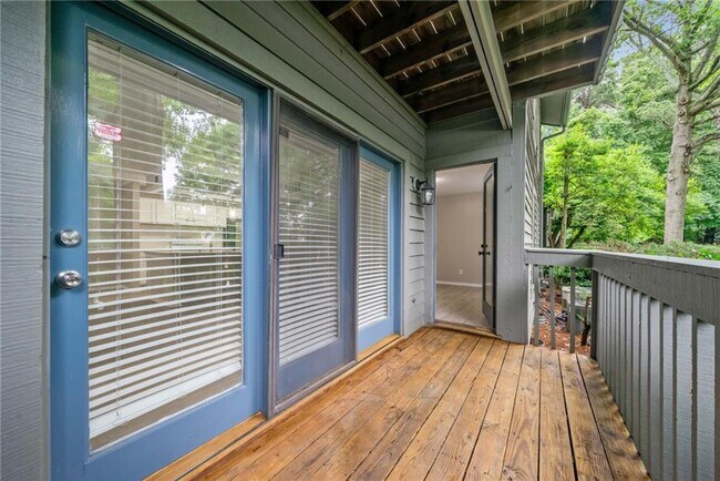 Building Photo - 113 Tuxworth Cir
