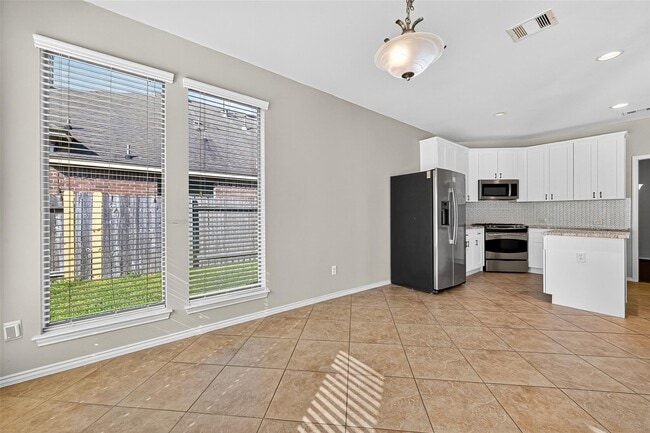 Building Photo - 2606 Waterbrook Ln