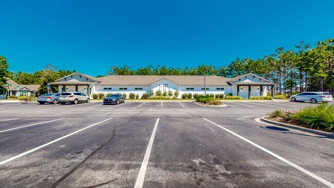 Building Photo - Hammock Bay! 4 bed 2.5 bath home located i...