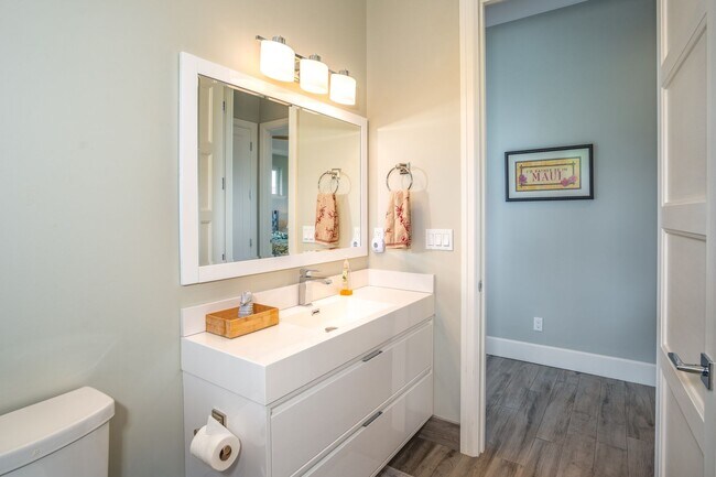 Building Photo - Stunning Single-Lever 2 Bed/ 2 Bath Home in Kaanapali Coffee Farms