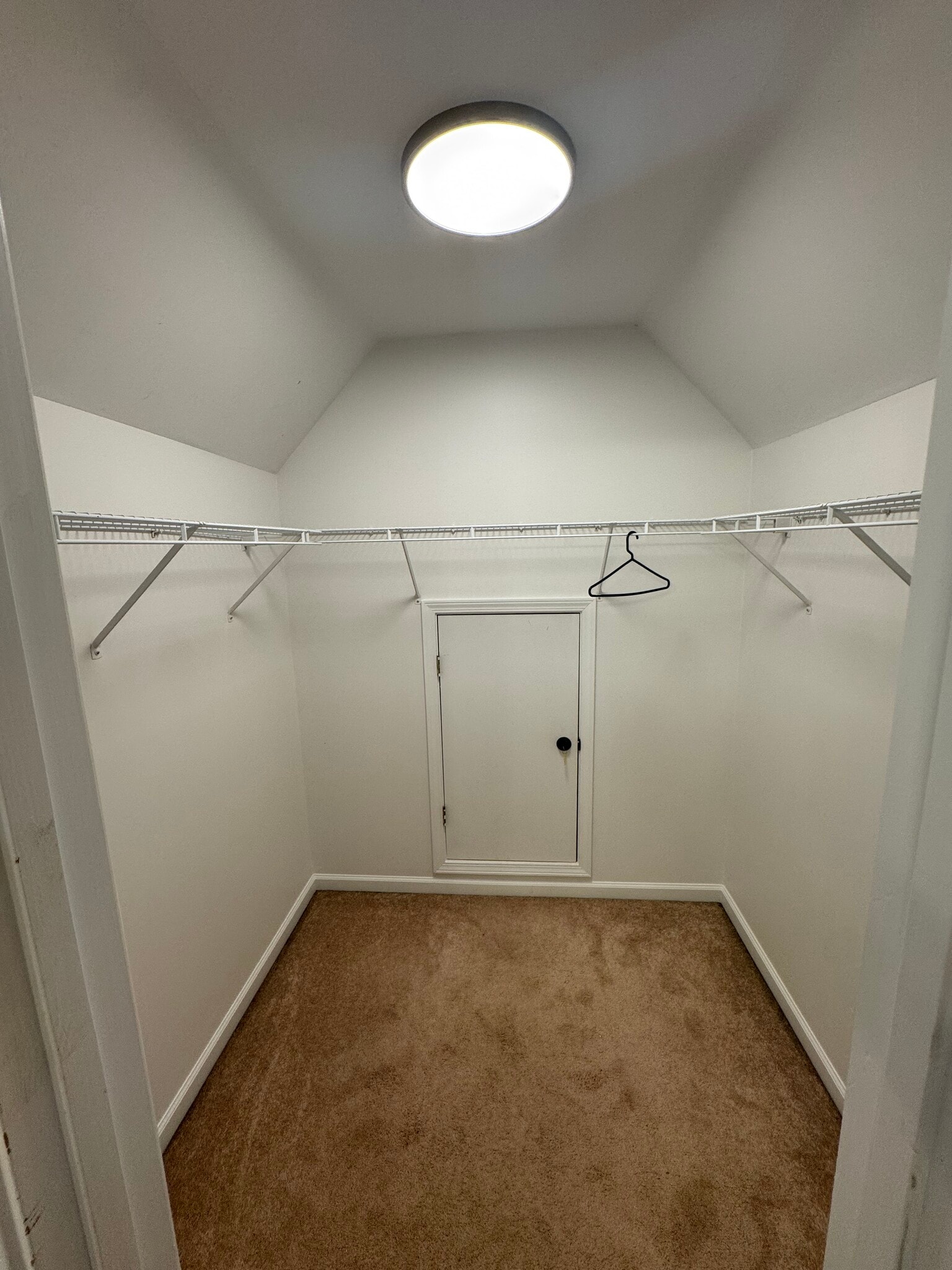 Building Photo - 5914 Mount Water Trl