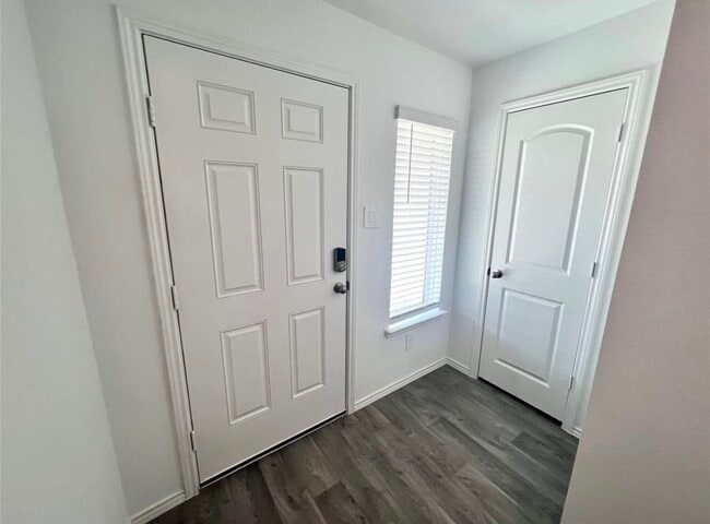 Building Photo - 14220 Fern Meadows Dr