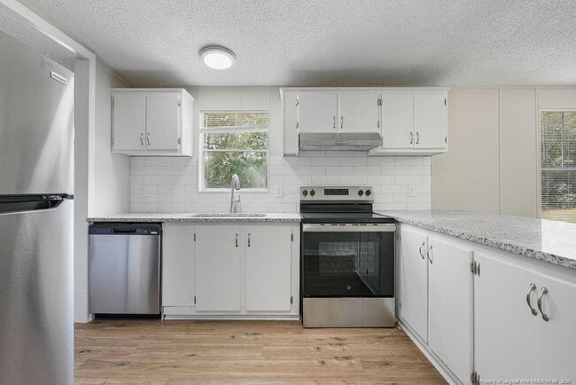 Building Photo - 234 Twin Creek Dr