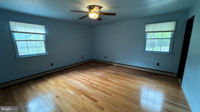Building Photo - 5157 Bonnie Acres Dr