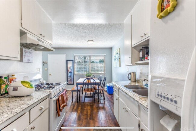 Building Photo - 25380 State St